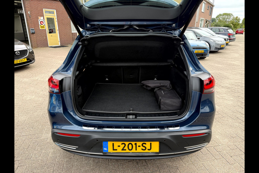 Mercedes-Benz EQA 250 Business Solution Luxury 67 kWh SOH 93.9%, Navi, Camera, Trekhaak, Sfeerverlichting