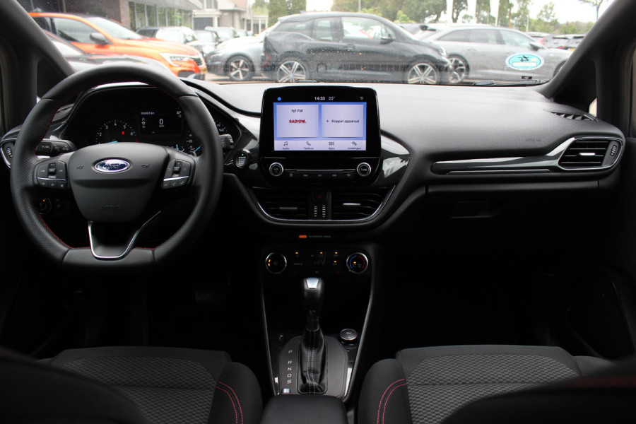 Ford Fiesta 1.0 EcoBoost ST-Line / Navigatie / Parkeerhulp achter / 17'' / Stoelverwarming / Cruise Control