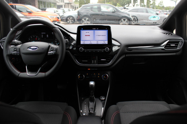 Ford Fiesta 1.0 EcoBoost ST-Line / Navigatie / Parkeerhulp achter / 17'' / Stoelverwarming / Cruise Control