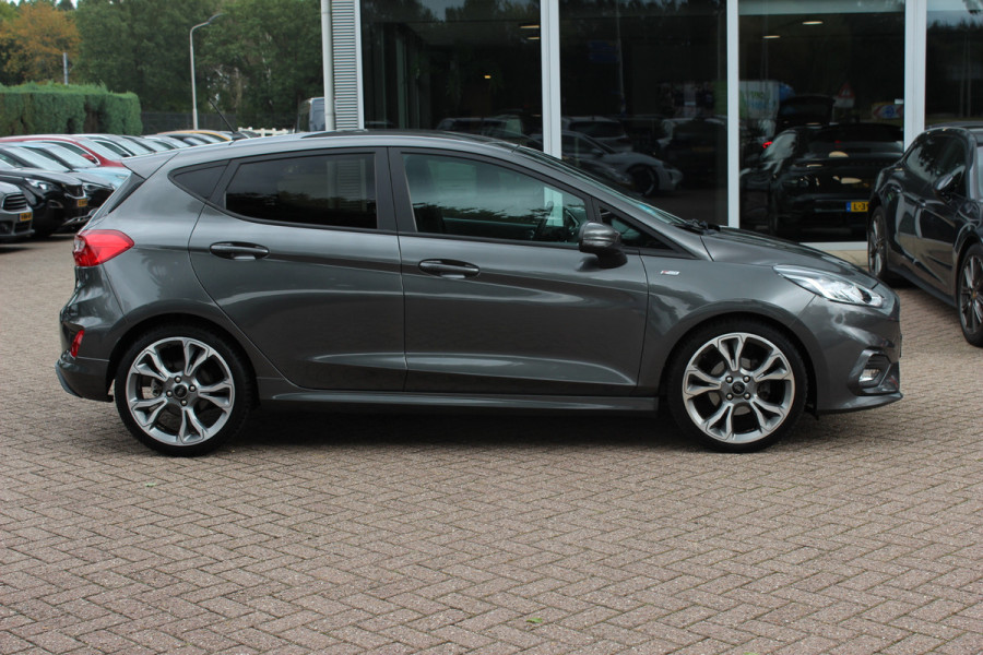 Ford Fiesta 1.0 EcoBoost ST-Line / Navigatie / Parkeerhulp achter / 17'' / Stoelverwarming / Cruise Control