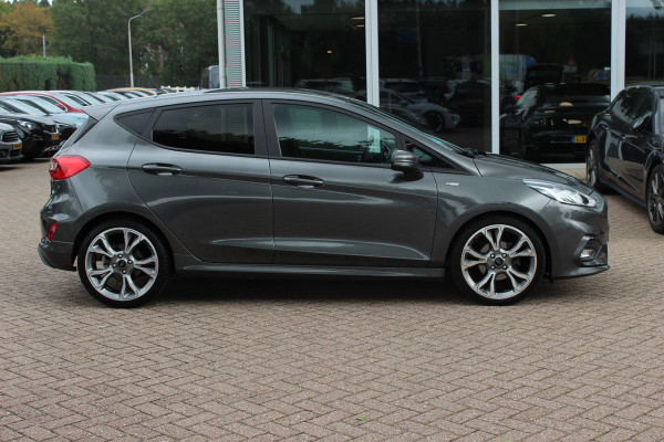 Ford Fiesta 1.0 EcoBoost ST-Line / Navigatie / Parkeerhulp achter / 17'' / Stoelverwarming / Cruise Control