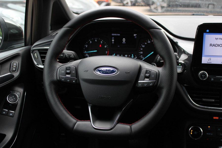 Ford Fiesta 1.0 EcoBoost ST-Line / Navigatie / Parkeerhulp achter / 17'' / Stoelverwarming / Cruise Control