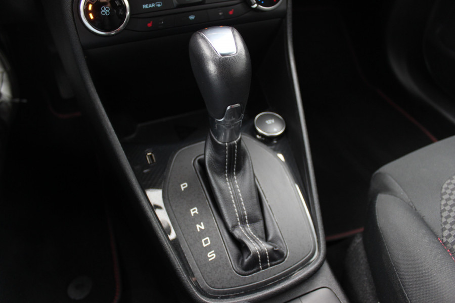Ford Fiesta 1.0 EcoBoost ST-Line / Navigatie / Parkeerhulp achter / 17'' / Stoelverwarming / Cruise Control