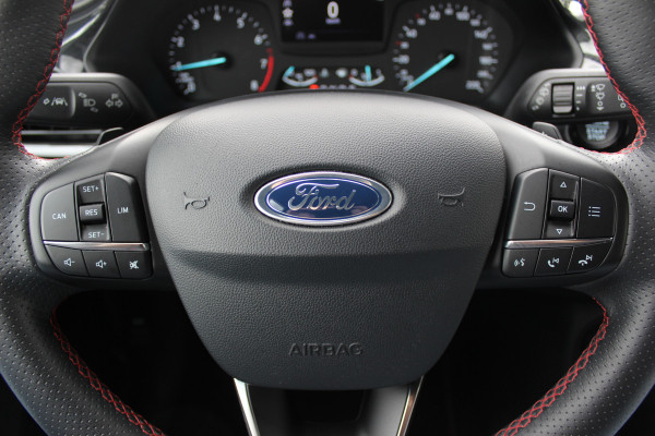 Ford Fiesta 1.0 EcoBoost ST-Line / Navigatie / Parkeerhulp achter / 17'' / Stoelverwarming / Cruise Control