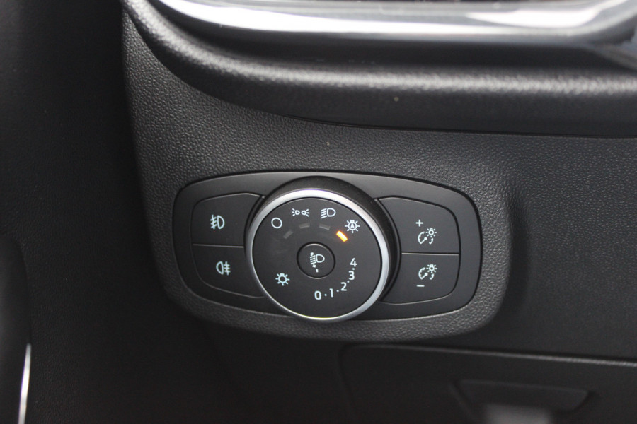 Ford Fiesta 1.0 EcoBoost ST-Line / Navigatie / Parkeerhulp achter / 17'' / Stoelverwarming / Cruise Control
