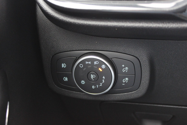 Ford Fiesta 1.0 EcoBoost ST-Line / Navigatie / Parkeerhulp achter / 17'' / Stoelverwarming / Cruise Control