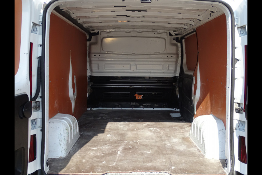 Renault Trafic 2.0 dCi L2H1
