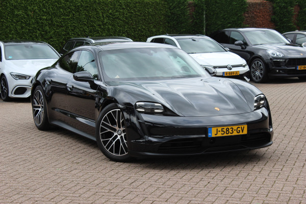 Porsche Taycan 4S Performance 84 kWh / SoH 91,2% / Panoramadak / 360Camera / Luchtvering / Massage+Ventilatie / Keyless / 20'' / Bose / Sportchrono / Dodehoek / DAB / InnoDrive / ACC