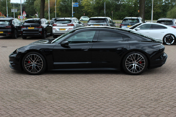 Porsche Taycan 4S Performance 84 kWh / SoH 91,2% / Panoramadak / 360Camera / Luchtvering / Massage+Ventilatie / Keyless / 20'' / Bose / Sportchrono / Dodehoek / DAB / InnoDrive / ACC