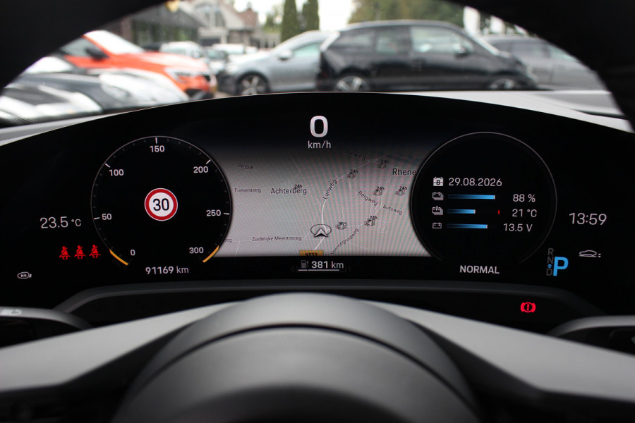 Porsche Taycan 4S Performance 84 kWh / SoH 91,2% / Panoramadak / 360Camera / Luchtvering / Massage+Ventilatie / Keyless / 20'' / Bose / Sportchrono / Dodehoek / DAB / InnoDrive / ACC