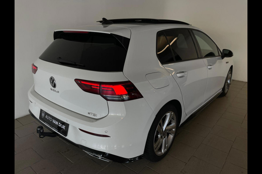 Volkswagen Golf 1.5 eTSI R-Line Business+ AUTOMAAT AIRCO PANO NAVI CRUISE STOELVERW APPLE CARPLAY PDC CAMERA TREKHAAK NIEUWSTAAT