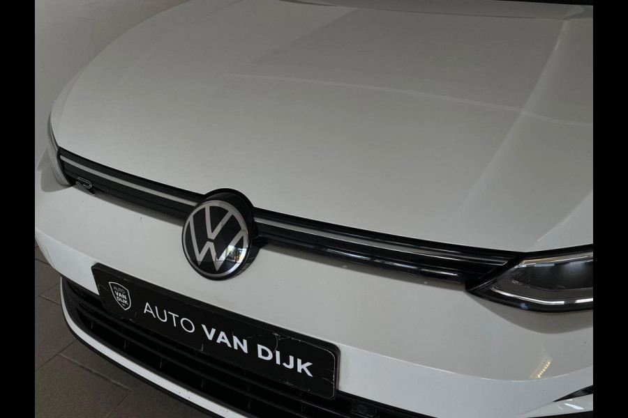 Volkswagen Golf 1.5 eTSI R-Line Business+ AUTOMAAT AIRCO PANO NAVI CRUISE STOELVERW APPLE CARPLAY PDC CAMERA TREKHAAK NIEUWSTAAT