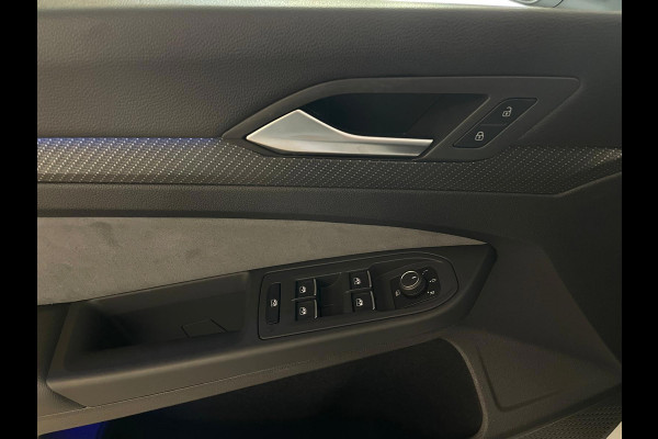 Volkswagen Golf 1.5 eTSI R-Line Business+ AUTOMAAT AIRCO PANO NAVI CRUISE STOELVERW APPLE CARPLAY PDC CAMERA TREKHAAK NIEUWSTAAT