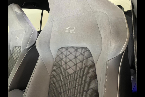Volkswagen Golf 1.5 eTSI R-Line Business+ AUTOMAAT AIRCO PANO NAVI CRUISE STOELVERW APPLE CARPLAY PDC CAMERA TREKHAAK NIEUWSTAAT