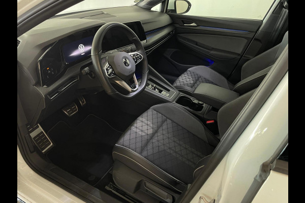Volkswagen Golf 1.5 eTSI R-Line Business+ AUTOMAAT AIRCO PANO NAVI CRUISE STOELVERW APPLE CARPLAY PDC CAMERA TREKHAAK NIEUWSTAAT