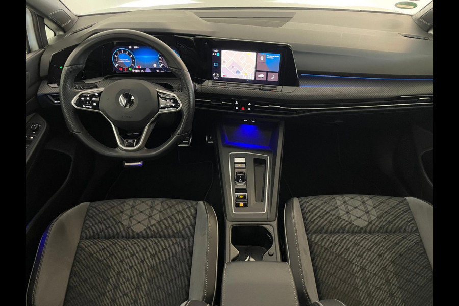 Volkswagen Golf 1.5 eTSI R-Line Business+ AUTOMAAT AIRCO PANO NAVI CRUISE STOELVERW APPLE CARPLAY PDC CAMERA TREKHAAK NIEUWSTAAT