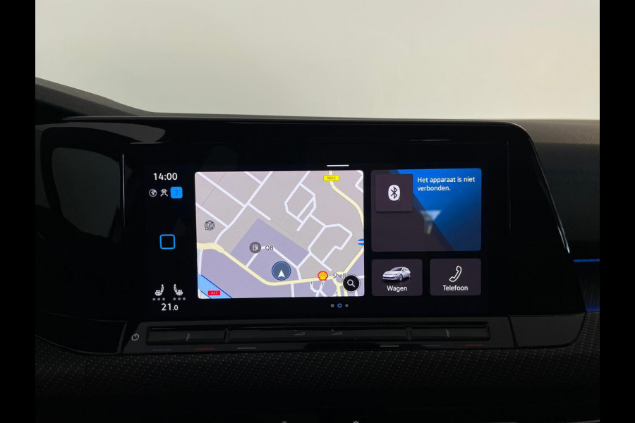 Volkswagen Golf 1.5 eTSI R-Line Business+ AUTOMAAT AIRCO PANO NAVI CRUISE STOELVERW APPLE CARPLAY PDC CAMERA TREKHAAK NIEUWSTAAT