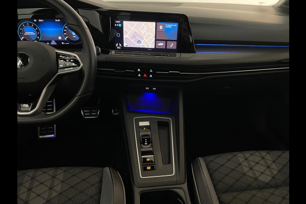 Volkswagen Golf 1.5 eTSI R-Line Business+ AUTOMAAT AIRCO PANO NAVI CRUISE STOELVERW APPLE CARPLAY PDC CAMERA TREKHAAK NIEUWSTAAT