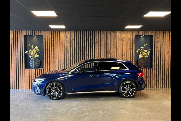 Audi A3 Sportback 35 TFSI S edition / 3x S-Line / Pano / Virtual / Stoelverwarming / Carplay / DAB