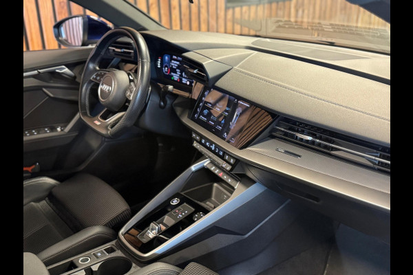 Audi A3 Sportback 35 TFSI S edition / 3x S-Line / Pano / Virtual / Stoelverwarming / Carplay / DAB