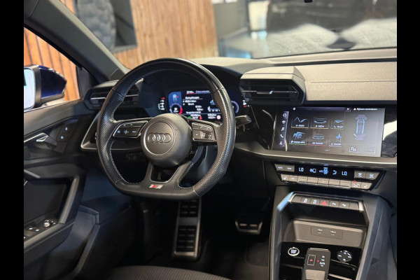 Audi A3 Sportback 35 TFSI S edition / 3x S-Line / Pano / Virtual / Stoelverwarming / Carplay / DAB