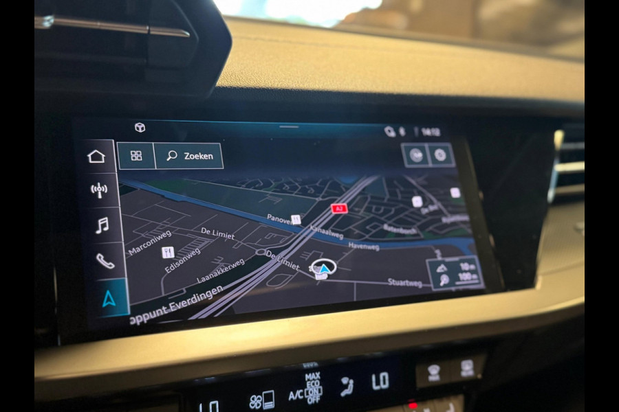Audi A3 Sportback 35 TFSI S edition / 3x S-Line / Pano / Virtual / Stoelverwarming / Carplay / DAB