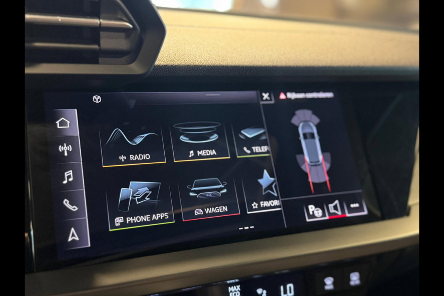 Audi A3 Sportback 35 TFSI S edition / 3x S-Line / Pano / Virtual / Stoelverwarming / Carplay / DAB