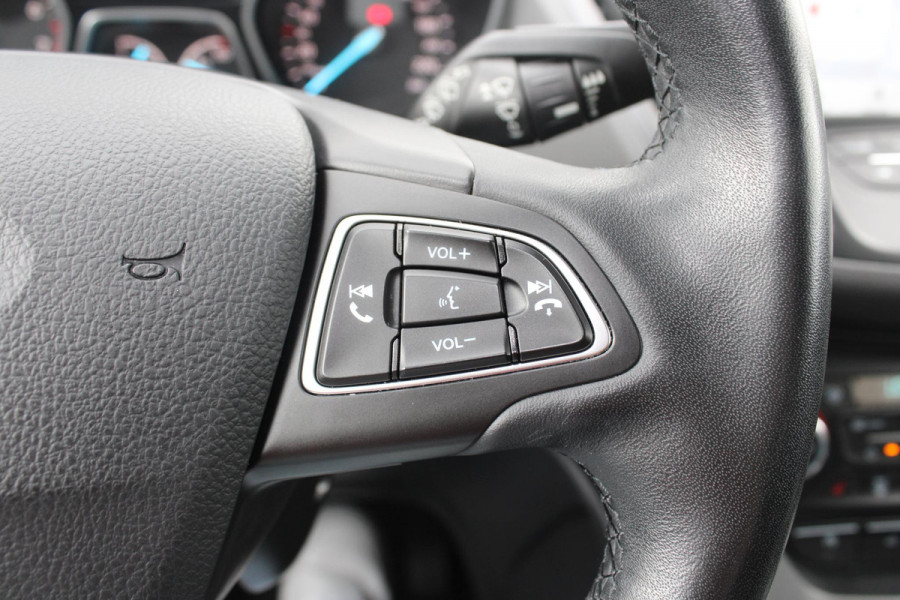 Ford Kuga 1.5 EcoBoost Titanium | Stoelverwarming | Voorruitverwarming | Trekhaak | Cruise Control