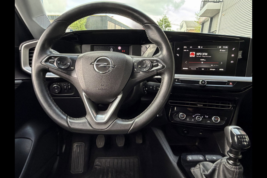 Opel Mokka X 1.2 Turbo Elegance - Navigatie / Apple CarPlay I Airco I LED I PDC I Sport velgen I Dealer onderhouden