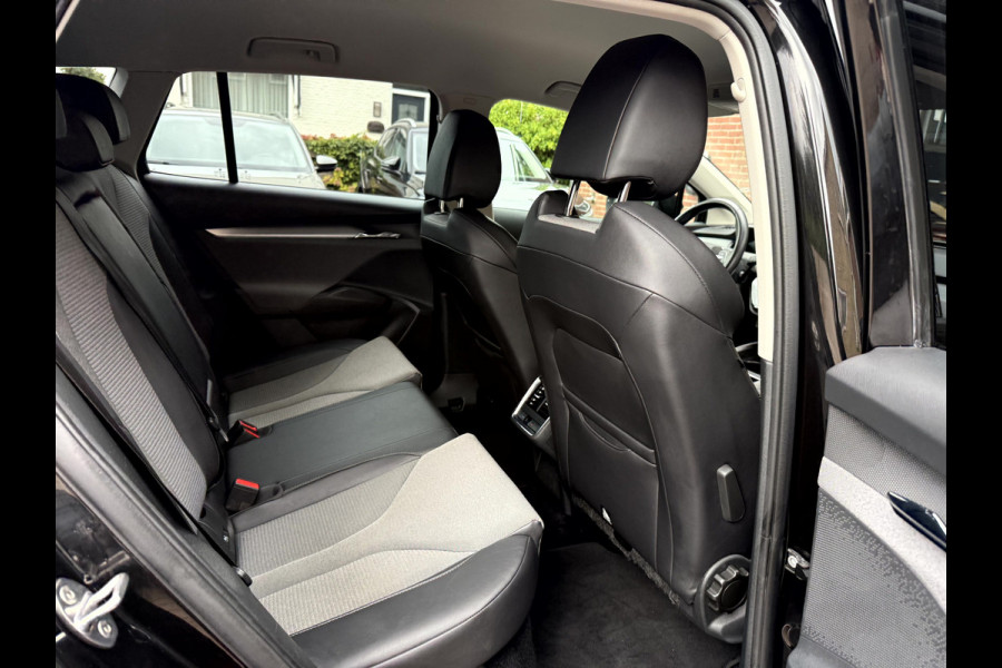 Škoda ENYAQ iV 60 SOH 91.4%, Camera, Trekhaak, Matrix Led