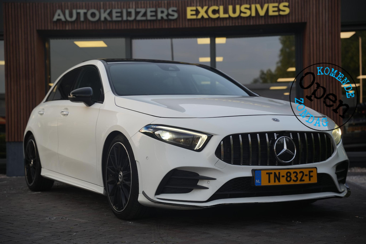 Mercedes-Benz A-Klasse 200 Launch Edition Premium Plus AMG panoramadak AMBIENT Apple Carplay Brake assist Camera Multimedia Getint glas 19"L.M. Cruise Navi