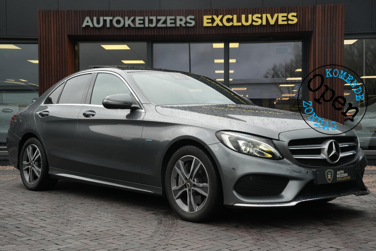 Mercedes-Benz C-Klasse 350 e AMG Luchtvering Panoramadak Cruise Stoelverw. Leer
