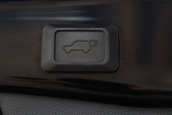 Toyota RAV4 2.5 VVT-i Hybrid 4x4 Black Edition / ACC / 360 / JBL / KEYLESS / STUUR+STOELVERW