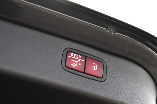 Mercedes-Benz C-Klasse Estate 300 e AMG Line Distronic Trekhaak HUD Laser 360