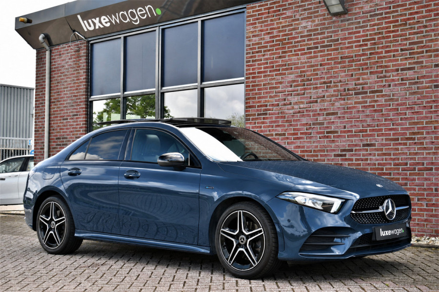 Mercedes-Benz A-Klasse 250 e AMG Pano Night 360 Leder