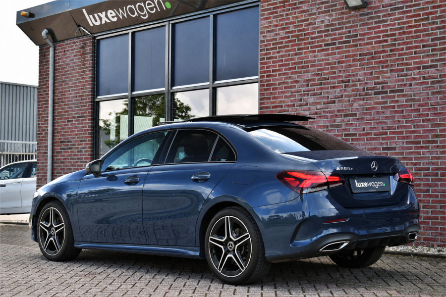 Mercedes-Benz A-Klasse 250 e AMG Pano Night 360 Leder