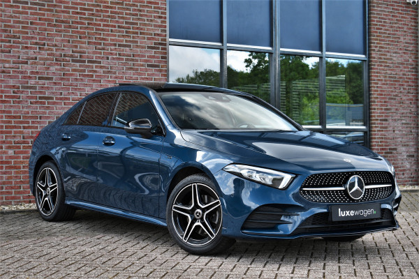 Mercedes-Benz A-Klasse 250 e AMG Pano Night 360 Leder