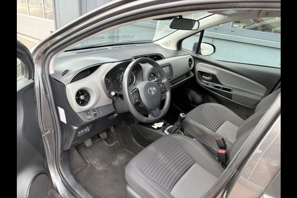 Toyota Yaris 1.0 VVT-i Connect 5-drs. CAMERA/CARPLAY/AIRCO/15INCH