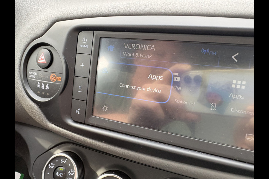 Toyota Yaris 1.0 VVT-i Connect 5-drs. CAMERA/CARPLAY/AIRCO/15INCH