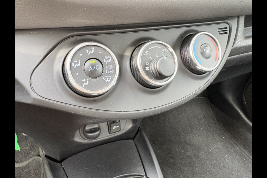 Toyota Yaris 1.0 VVT-i Connect 5-drs. CAMERA/CARPLAY/AIRCO/15INCH