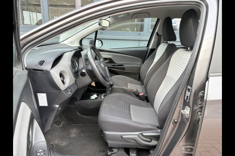 Toyota Yaris 1.0 VVT-i Connect 5-drs. CAMERA/CARPLAY/AIRCO/15INCH
