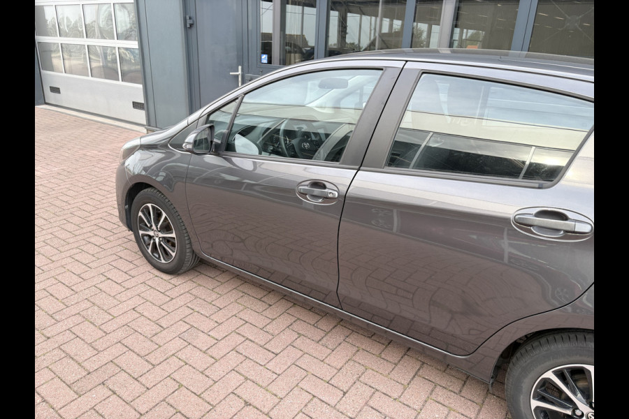 Toyota Yaris 1.0 VVT-i Connect 5-drs. CAMERA/CARPLAY/AIRCO/15INCH