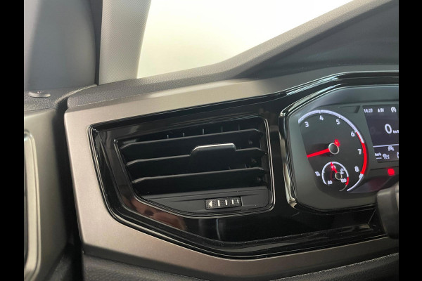Volkswagen Polo 1.0 TSI Comfortline Business Executive AIRCO NAVI CRUISE APPLE CARPLAY PDC 17INCH CAMERA PRIVACYGLAS NIEUWSTAAT