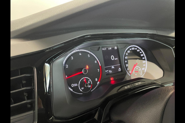 Volkswagen Polo 1.0 TSI Comfortline Business Executive AIRCO NAVI CRUISE APPLE CARPLAY PDC 17INCH CAMERA PRIVACYGLAS NIEUWSTAAT
