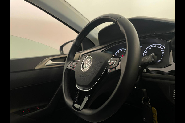 Volkswagen Polo 1.0 TSI Comfortline Business Executive AIRCO NAVI CRUISE APPLE CARPLAY PDC 17INCH CAMERA PRIVACYGLAS NIEUWSTAAT