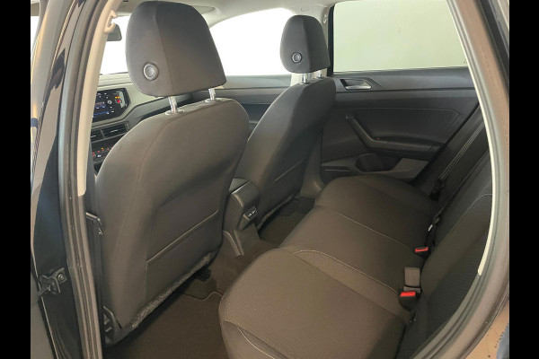 Volkswagen Polo 1.0 TSI Comfortline Business Executive AIRCO NAVI CRUISE APPLE CARPLAY PDC 17INCH CAMERA PRIVACYGLAS NIEUWSTAAT