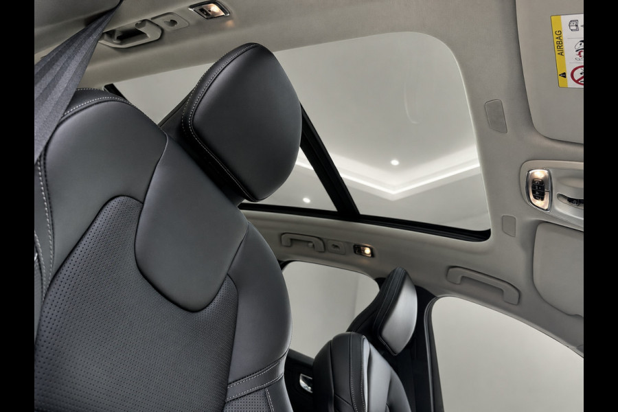 Volvo XC60 2.0 Recharge T6 AWD Inscription | SOH 95% | B&W | Luchtvering | 22” | Pano | HUD | 360° | HUD| Trekhaak