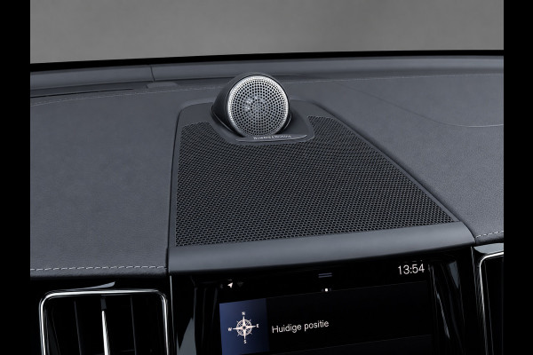 Volvo XC60 2.0 Recharge T6 AWD Inscription | SOH 95% | B&W | Luchtvering | 22” | Pano | HUD | 360° | HUD| Trekhaak