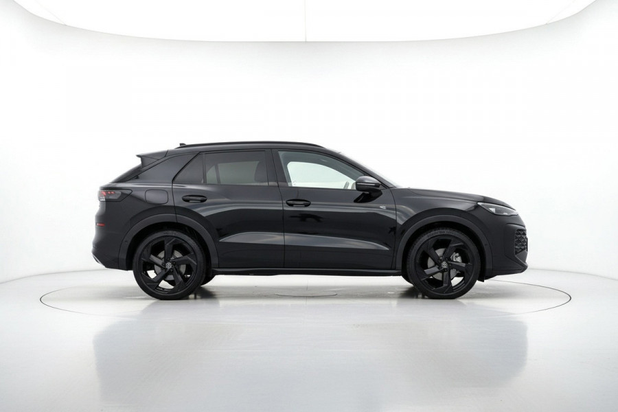 Volkswagen T-Roc 1.5 eTsi R-Line R-Line Pano/Trekhaak/Sfeer/iQ-lights