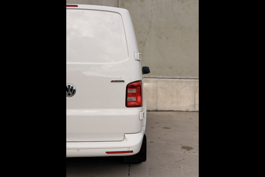 Volkswagen Transporter 2.0 TDI L2H1 4Motion DSG Marge! 2x schuifdeur 150PK Standkachel LED CarPlay Navi ACC